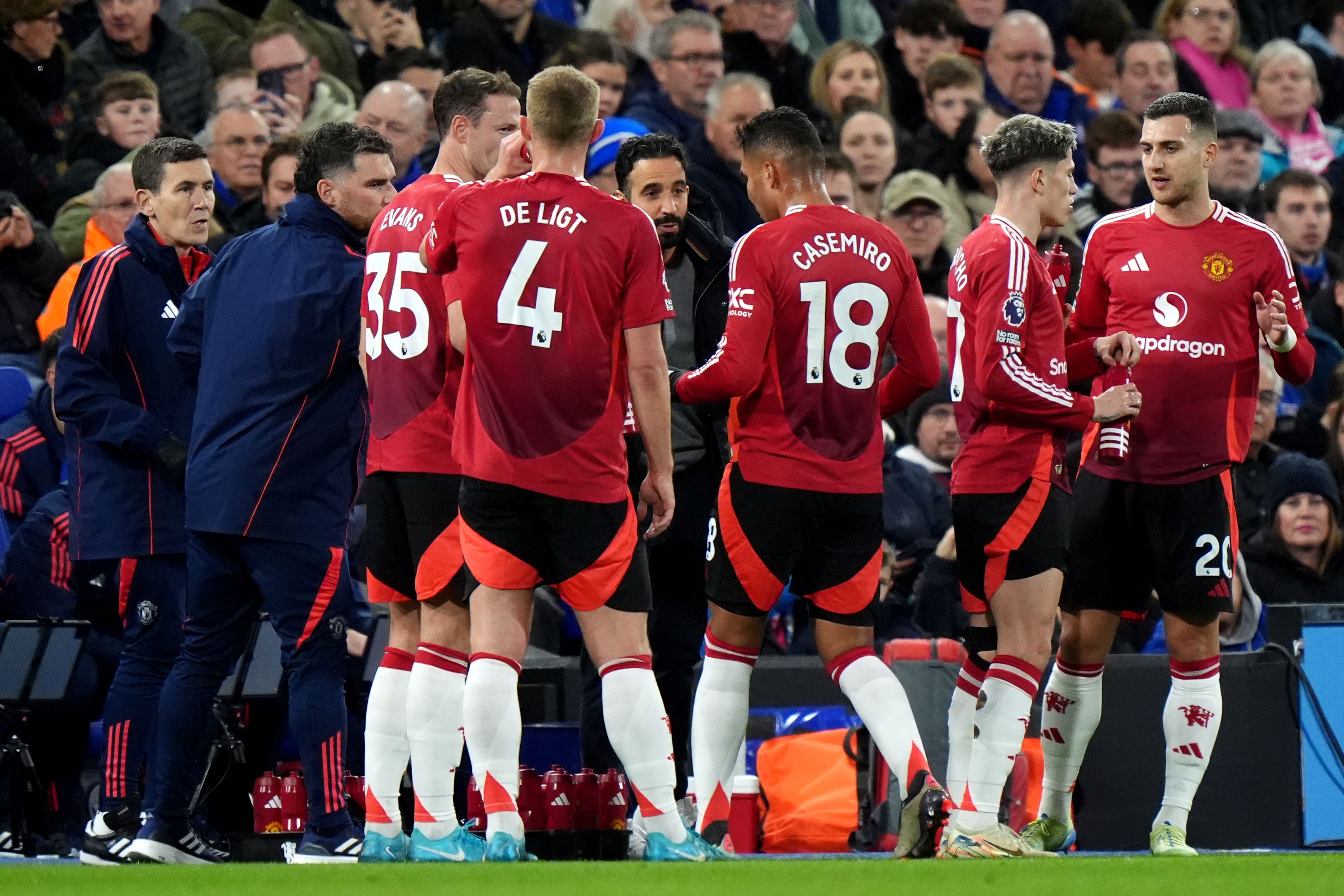 Amorim: "Manchester United is spinning like a gyroscope right now