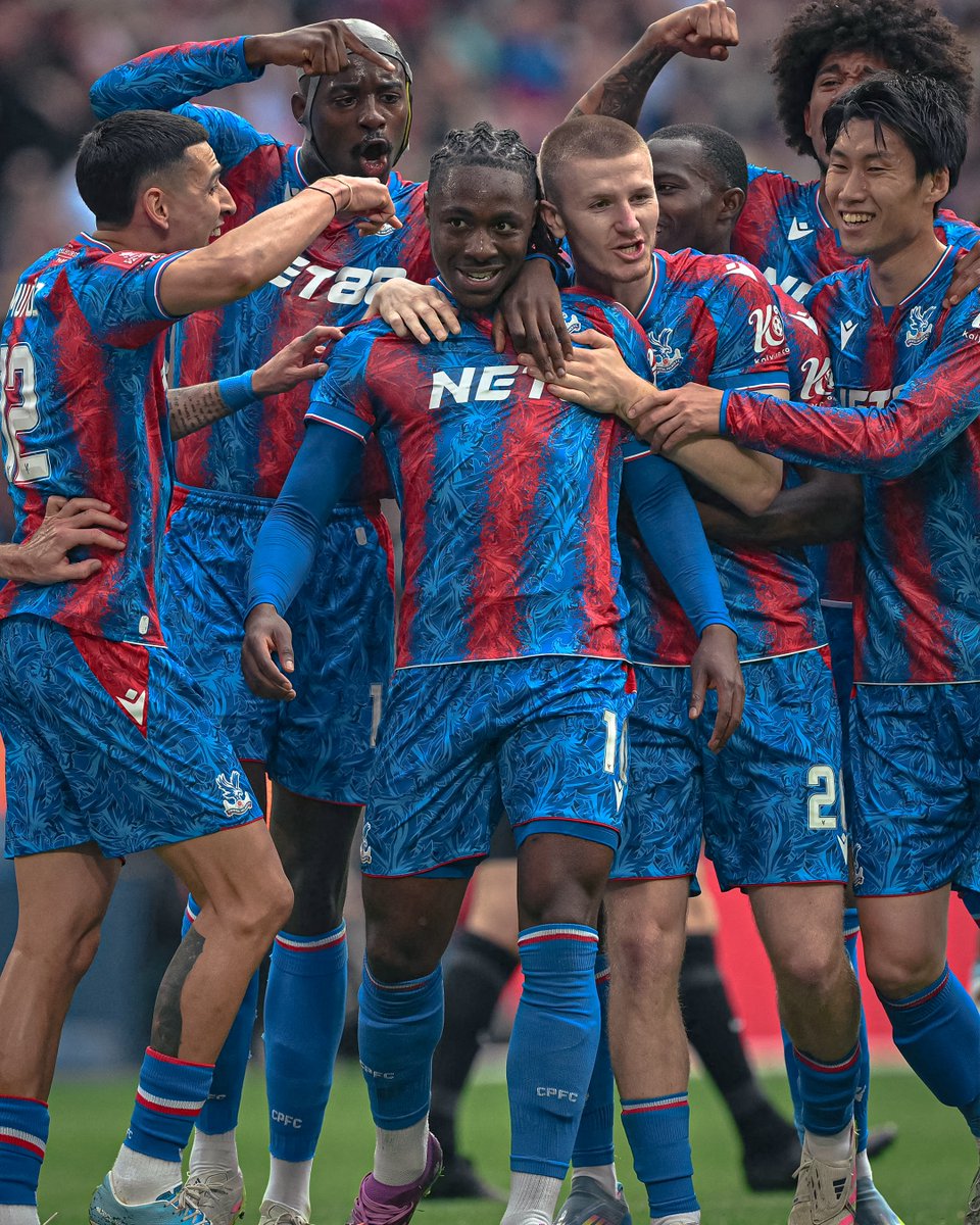 Crystal Palace beat Aston Villa 3-0 to reach the FA Cup final